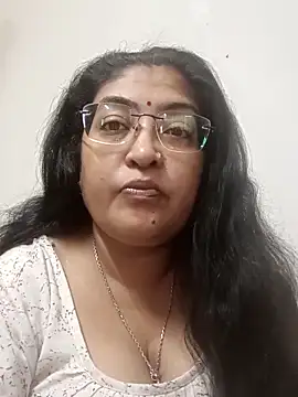 LAVERNIYA  online show from 15, 10, 2025