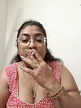 LAVERNIYA  online show from 6, 11, 2025