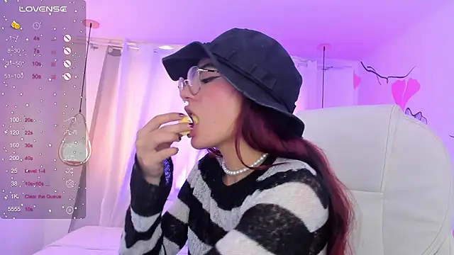 sophiecherry  online show from 7, 12, 2024