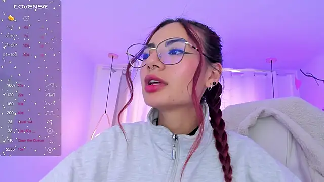 sophiecherry  online show from 9, 12, 2024