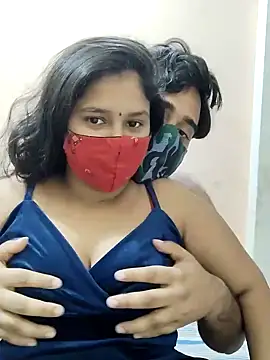 Snapshot of IND_COUPLE1 chatting on 17, 12, 2024 IND COUPLE1 online show from 17, 12, 2024