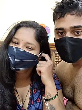 Snapshot of IND_COUPLE1 chatting on 13, 2, 2025 IND COUPLE1 online show from 13, 2, 2025