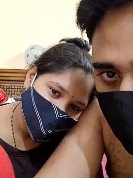 Snapshot of IND_COUPLE1 chatting on 14, 2, 2025 IND COUPLE1 online show from 14, 2, 2025