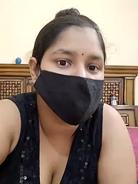 Snapshot of IND_COUPLE1 chatting on 5, 3, 2025 IND COUPLE1 online show from 5, 3, 2025