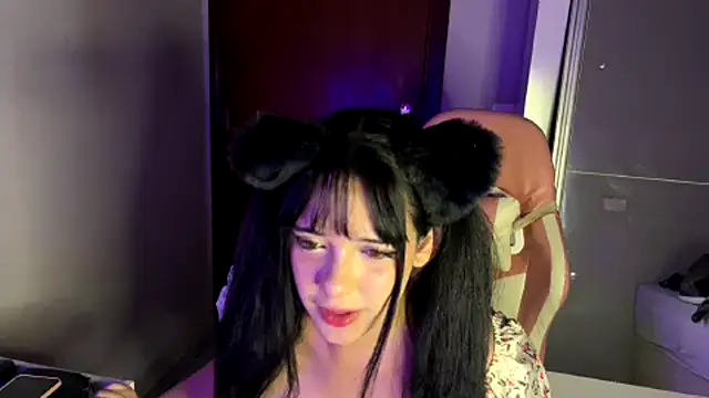 kitttyuwu online show from 12, 1, 2025