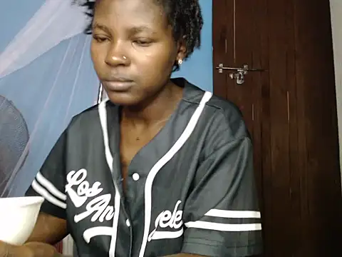 TrishaKalid online show from 27, 10, 2025