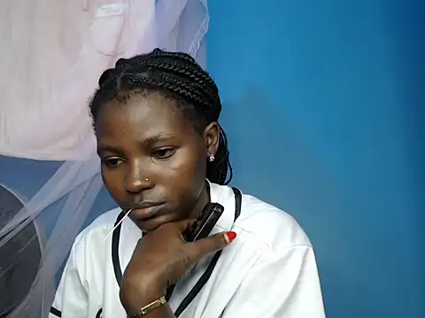 TrishaKalid online show from 18, 11, 2025