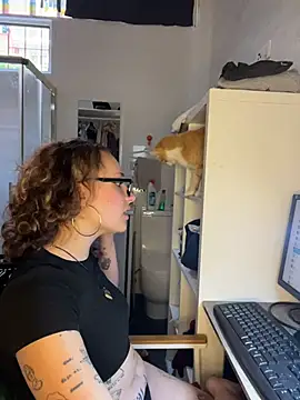 Hawitxui online show from 11, 11, 2025