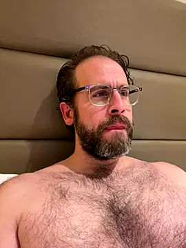 Snapshot of StarrMan99 chatting on 14, 12, 2025 StarrMan99 online show from 14, 12, 2025