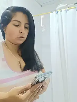  Angelinaandrade  online show from 10, 7, 2026