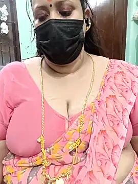 Snapshot of ashikaa_r chatting on 22, 4, 2026 ashikaa r online show from 22, 4, 2026