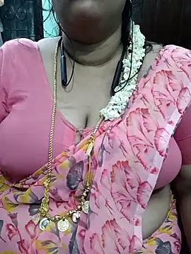 Snapshot of ashikaa_r chatting on 10, 5, 2026 ashikaa r online show from 10, 5, 2026
