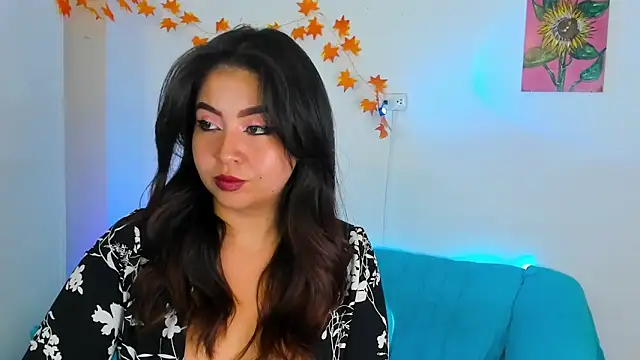 Snapshot of LiahDiaz chatting on 20, 12, 2024 LiahDiaz online show from 20, 12, 2024