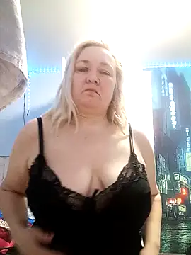 Snapshot of HelenaGlossX chatting on 1, 12, 2024 HelenaGlossX online show from 1, 12, 2024
