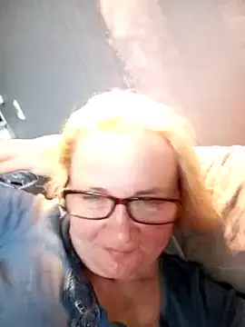 Snapshot of HelenaGlossX chatting on 13, 10, 2025 HelenaGlossX online show from 13, 10, 2025