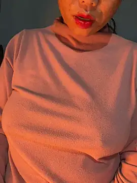 Snapshot of Laura8910 chatting on 6, 12, 2024 Laura8910 online show from 6, 12, 2024