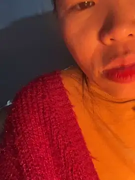 Snapshot of Laura8910 chatting on 14, 12, 2024 Laura8910 online show from 14, 12, 2024