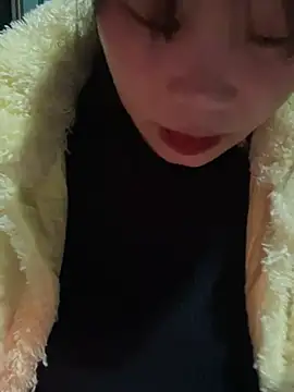 Snapshot of Laura8910 chatting on 17, 2, 2025 Laura8910 online show from 17, 2, 2025