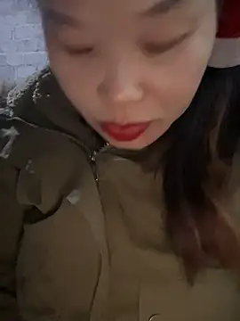 Snapshot of Laura8910 chatting on 7, 3, 2025 Laura8910 online show from 7, 3, 2025