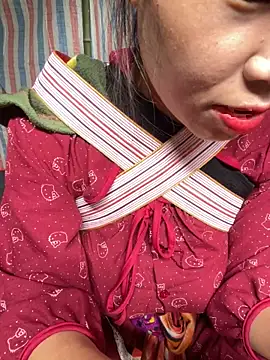 Snapshot of Laura8910 chatting on 10, 11, 2025 Laura8910 online show from 10, 11, 2025