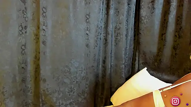 MiaKnox online show from 7, 1, 2026