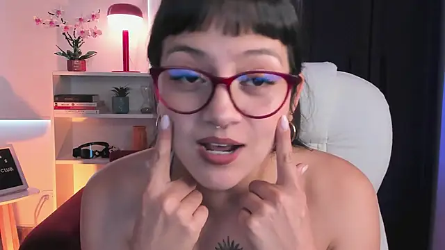 nahiapaws online show from 18, 3, 2026