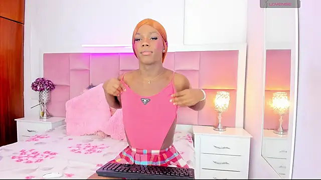 DaphneLloyd online show from 5, 12, 2024