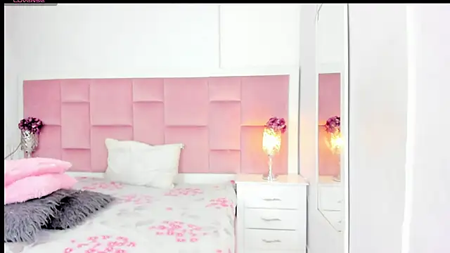 DaphneLloyd online show from 29, 1, 2025