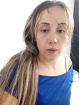 Snapshot of Isabel23zr chatting on 31, 12, 2024 Isabel23zr online show from 31, 12, 2024