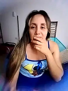 Snapshot of Isabel23zr chatting on 24, 1, 2025 Isabel23zr online show from 24, 1, 2025