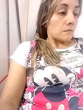 Snapshot of Isabel23zr chatting on 26, 2, 2025 Isabel23zr online show from 26, 2, 2025