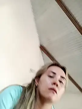 Snapshot of Isabel23zr chatting on 22, 9, 2025 Isabel23zr online show from 22, 9, 2025