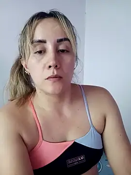 Snapshot of Isabel23zr chatting on 29, 9, 2025 Isabel23zr online show from 29, 9, 2025