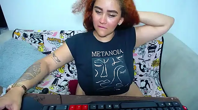 Snapshot of loly_bigbooty4u chatting on 28, 1, 2025 loly bigbooty4u online show from 28, 1, 2025