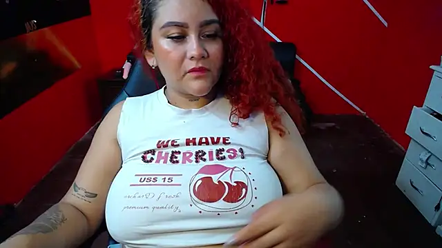 Snapshot of loly_bigbooty4u chatting on 27, 11, 2025 loly bigbooty4u online show from 27, 11, 2025