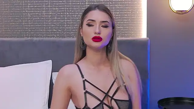 Snapshot of LoraDevine chatting on 17, 1, 2025 LoraDevine online show from 17, 1, 2025