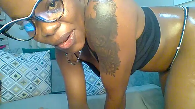 Snapshot of Petite_254 chatting on 30, 6, 2026 Petite 254 online show from 30, 6, 2026