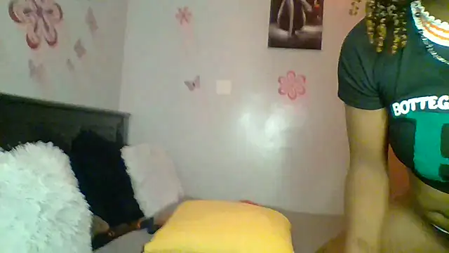 Snapshot of Petite_254 chatting on 27, 7, 2026 Petite 254 online show from 27, 7, 2026