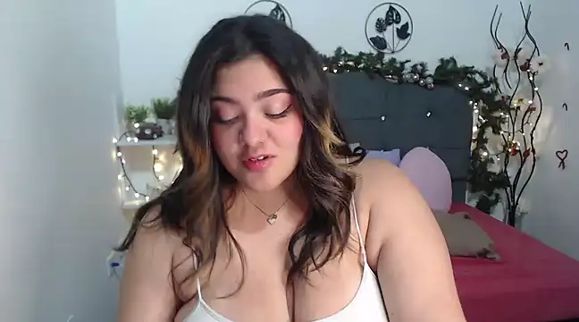 Snapshot of KathyGonzalez chatting on 6, 12, 2024 KathyGonzalez online show from 6, 12, 2024