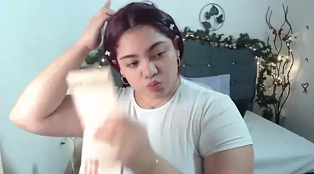 Snapshot of KathyGonzalez chatting on 17, 12, 2024 KathyGonzalez online show from 17, 12, 2024