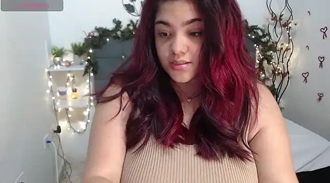 Snapshot of KathyGonzalez chatting on 4, 1, 2025 KathyGonzalez online show from 4, 1, 2025