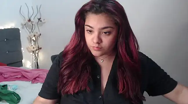 Snapshot of KathyGonzalez chatting on 4, 3, 2025 KathyGonzalez online show from 4, 3, 2025