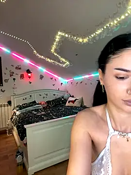 SelenaBee online show from 22, 11, 2025