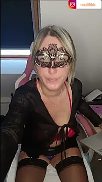Snapshot of Rose_Libertine chatting on 10, 10, 2025 Rose Libertine online show from 10, 10, 2025