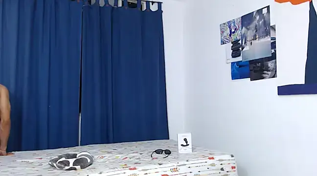 Snapshot of Sanit_Di chatting on 20, 12, 2024 Sanit Di online show from 20, 12, 2024