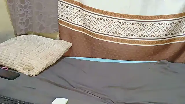 Snapshot of slim_girl02 chatting on 9, 7, 2026 slim girl02 online show from 9, 7, 2026