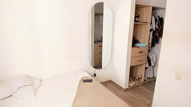 rose scottt online show from 18, 12, 2025