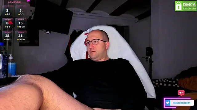 Snapshot of alicantino841 chatting on 6, 2, 2025 alicantino841 online show from 6, 2, 2025