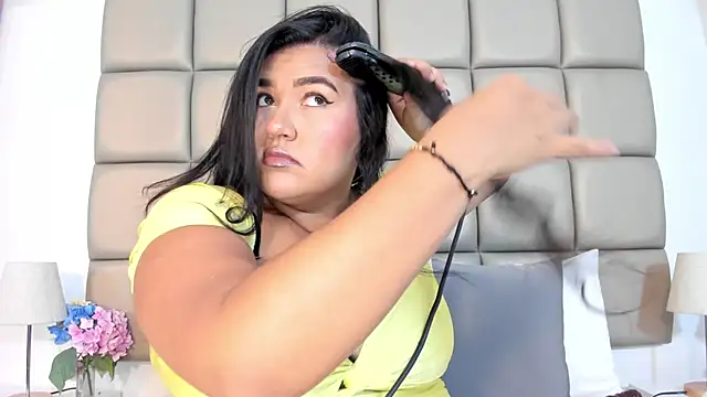 DojaAissha online show from 5, 12, 2025