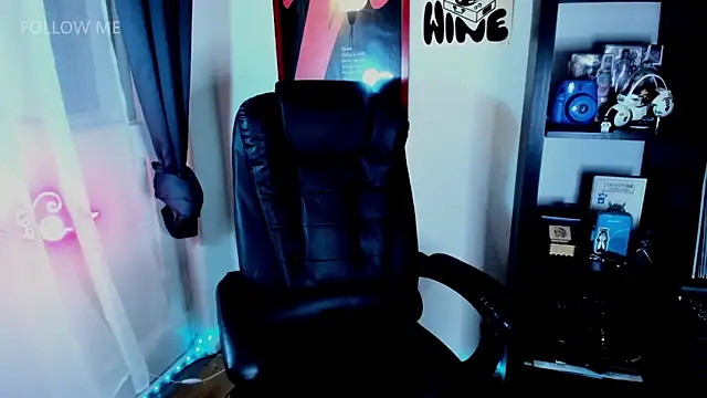 Demongirl6666 online show from 16, 4, 2026